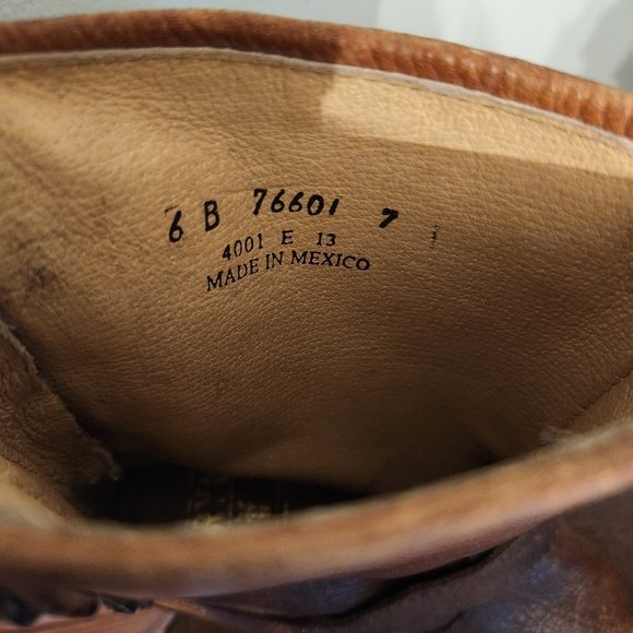 NWTB Frye Women's Veronica Short Distressed Boots Size 6 - Picture 9 of 17